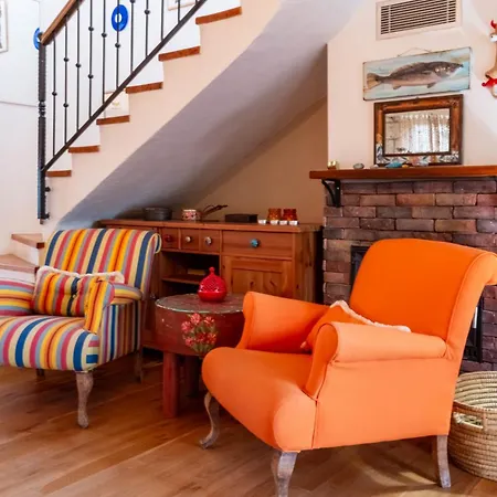 Villa Luxury Duplex W Pool And Garden In