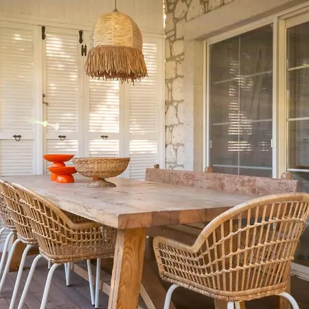 Villa Luxury Duplex W Pool And Garden In Alaçatı
